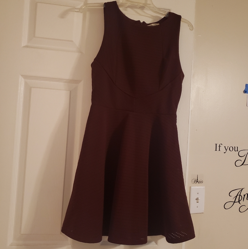 Monteau Size M Burgundy Dress